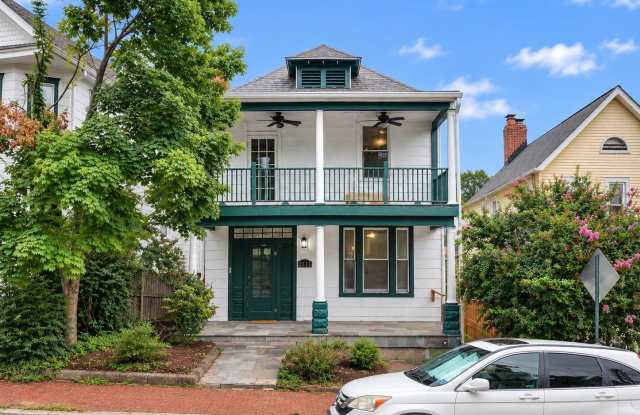 2237 MOUNT VIEW Place SE Gallery 1
