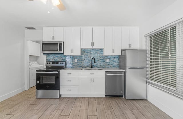 208 Beverly Drive - 208 Beverly Drive, Delray Beach, FL 33444