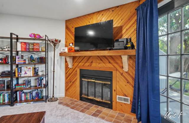 2901 University Drive - A Gallery 3