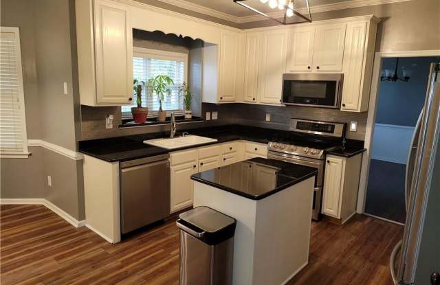 6209 Oaken Gate Drive Gallery 2