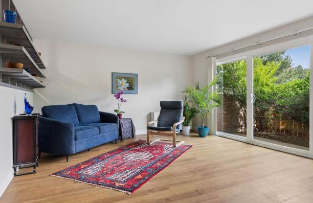 Completely Renovated 3 Bedroom Condo in the Wimbledon NOW AVAILABLE ! photos photos