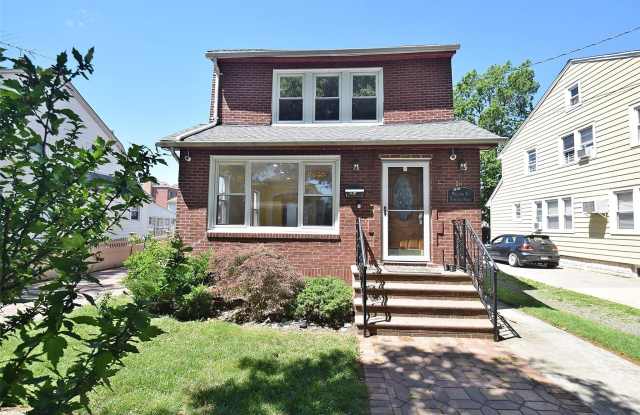 18 Brokaw Avenue photos photos