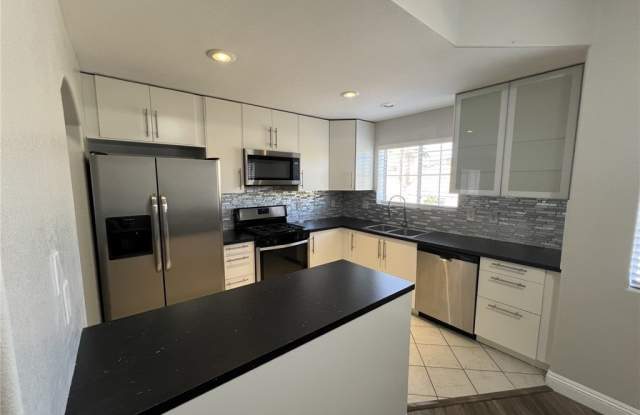 10552 Pine Pointe Avenue photos photos