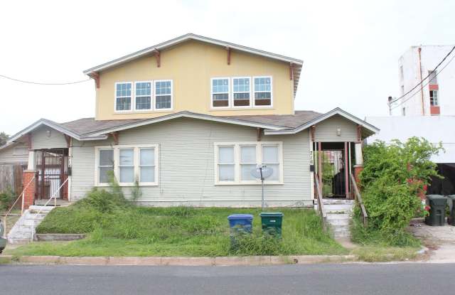 Charming Uptown Duplex in the Heart of Downtown! photos photos