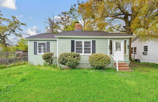 206 Pinehill Drive photos photos