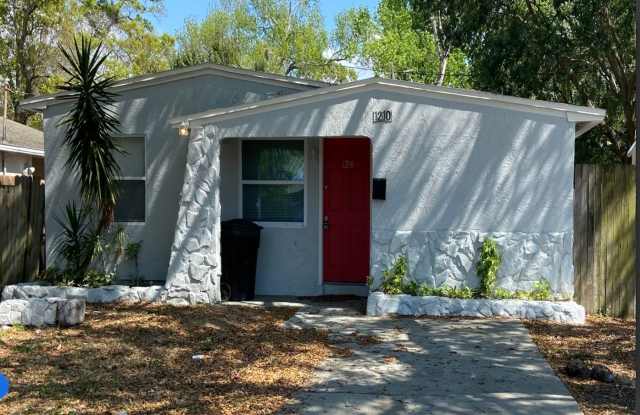 Welcome to St. Petersburg!!! - 1210 46th Street South, St. Petersburg, FL 33711