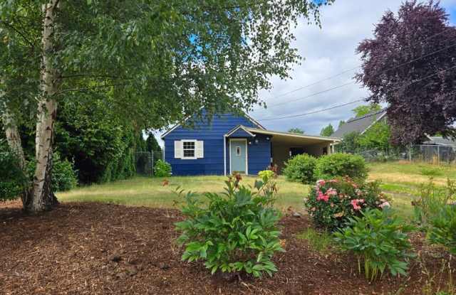 Adorable Farmhouse by Washougal River Greenway photos photos