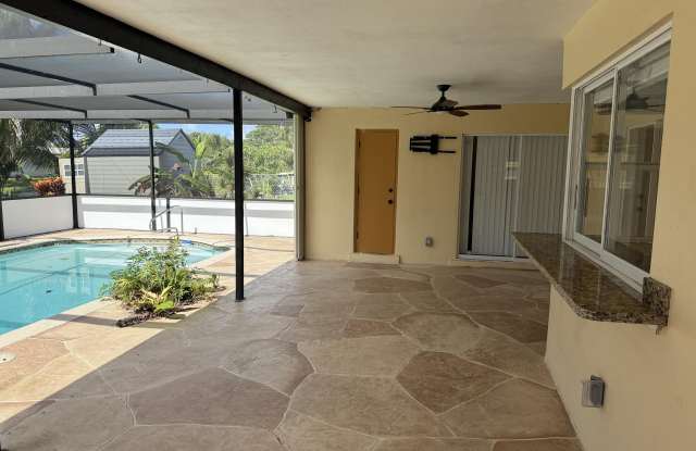 6957 NW 9TH Court Gallery 3