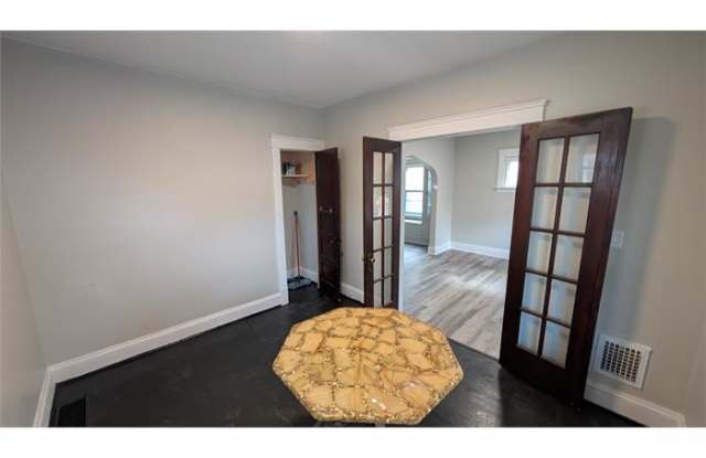 2787 E 127th DN - 2787 East 127th Street, Cleveland, OH 44120