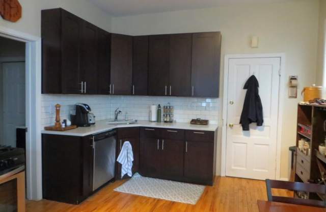 1431 West belmont photos photos