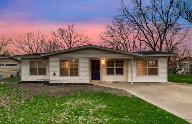 619 Leyenda Drive - 619 Leyenda Drive, Mesquite, TX 75149