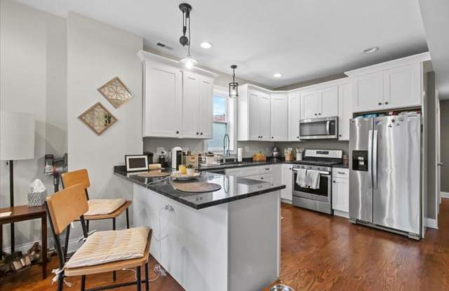 2418 W MEDILL, photos photos