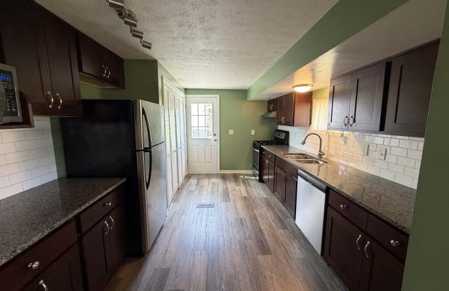 6475 Sandfield Drive Gallery 2