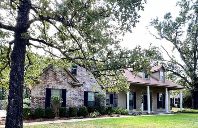 Heart of Benton on just under an acre of lot! photos photos