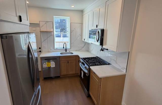 4 Bed, 1.5 Bath ready for rent! Gallery 1