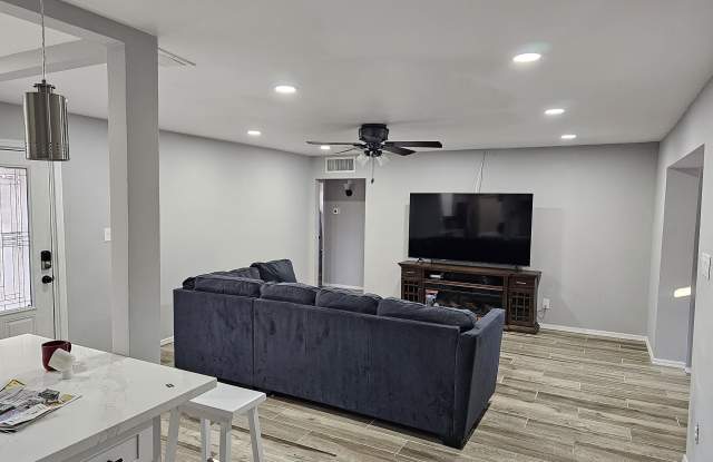 1445 E HUDSON Drive - 1445 East Hudson Drive, Tempe, AZ 85281