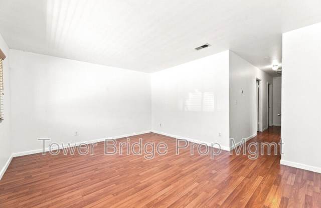 3414 6th Avenue Gallery 3