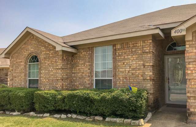 400 McMurtry Dr Gallery 2