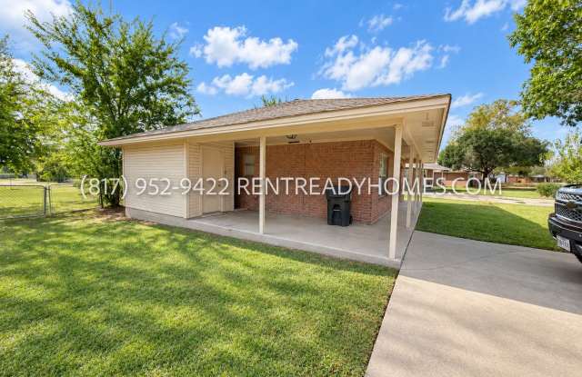 2528 Pinon Ct - Renovated 3 Bedroom Home With Carport for Rent Gallery 3