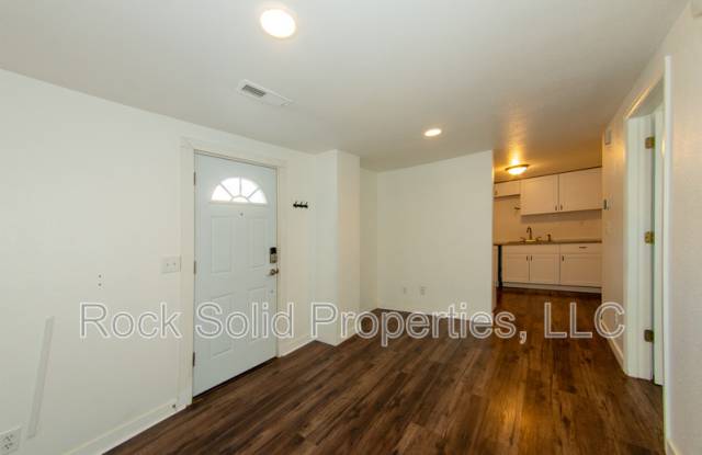 516 East 6th Street - C Gallery 4