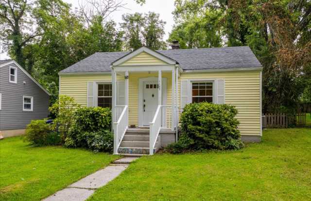 Cozy Home with Porch and Yard photos photos
