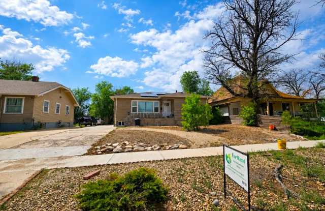 Two Bedroom Apartment Utilities Included. Gallery 1