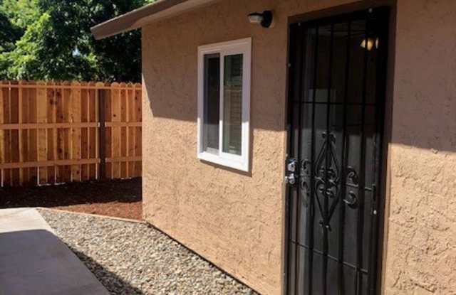 3710 Fairgrounds Dr - 3710 Fairgrounds Dr, Anderson, CA 96007