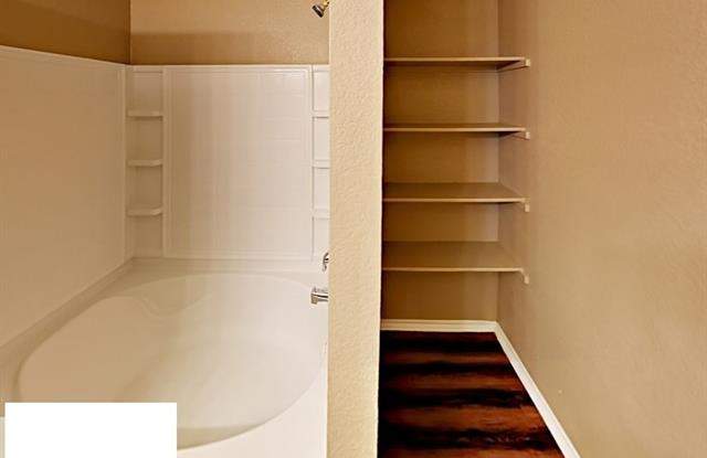 1321 Castle Ridge Road Gallery 2