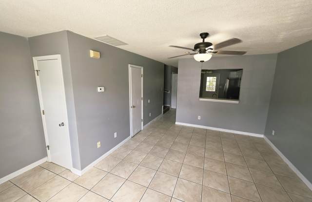 1073 W Pueblo Drive Gallery 3