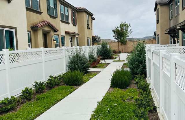 Newly Built 3 Bed Condo for Rent in Winchester with Paid Solar photos photos
