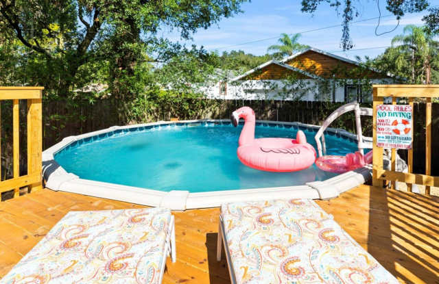 Completely furnished ready to live in just bring your suitcase photos photos