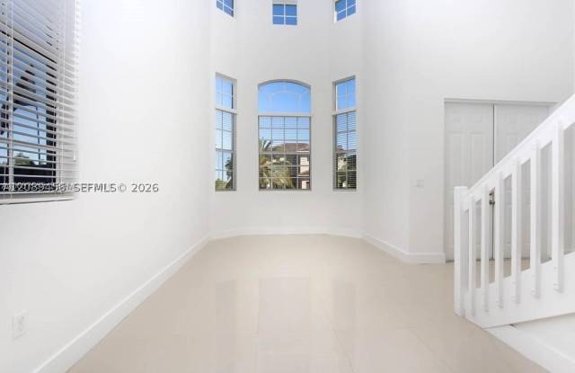 15505 SW 12th Ter Gallery 2