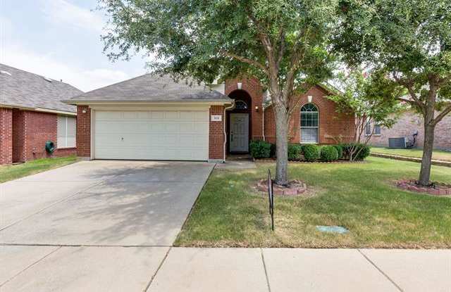 313 Brasher Lane - 313 Brasher Lane, Euless, TX 76040