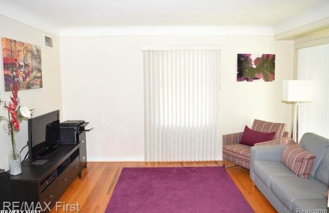 2666 Catalpa Drive Gallery 3