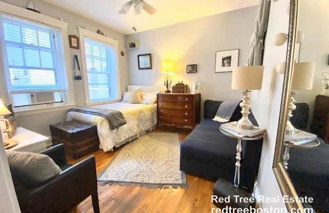 1572 Commonwealth Avenue - 1572 Commonwealth Avenue, Boston, MA 02135