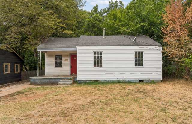4 Bed 2 Bath Home Gallery 1