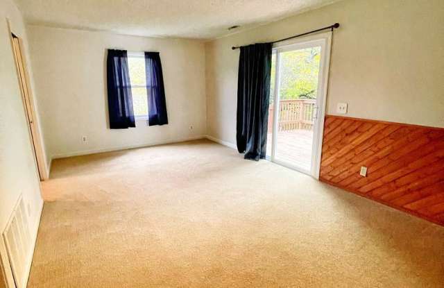 1104 Mountain View Drive Gallery 2