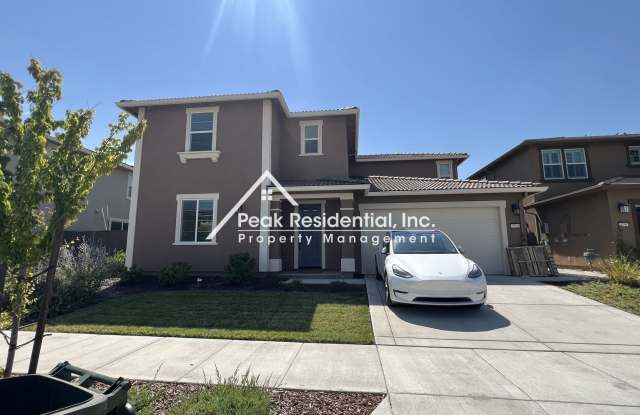 Still looks new. 4-bedroom home in North Natomas photos photos