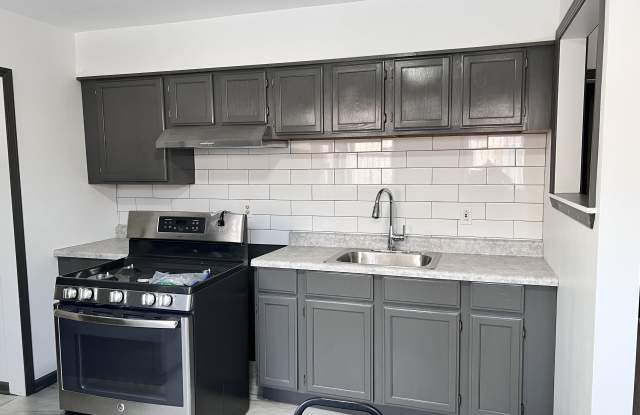 4126 W 26th St photos photos