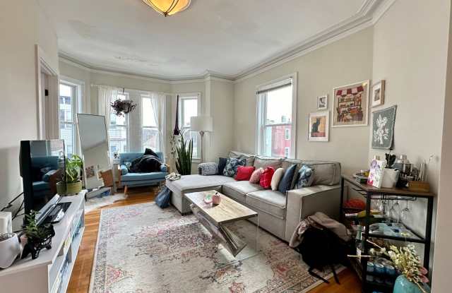 AWESOME MISSION HILL 3 BED!!! photos photos
