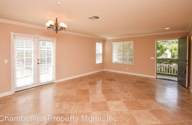1606 Carriage Circle Gallery 2
