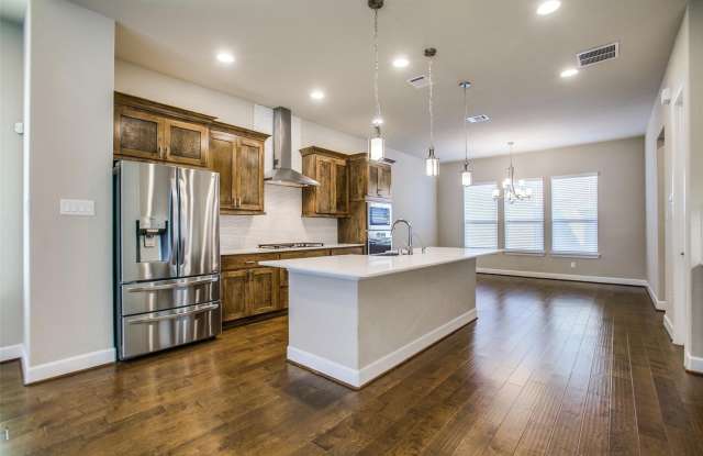 7819 Verona Place Gallery 4