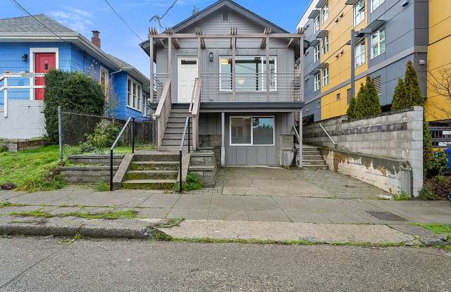 Three Bedroom Fremont Home with a Private Lower Level Suite, Fenced Yard and Driveway Parking Gallery 3