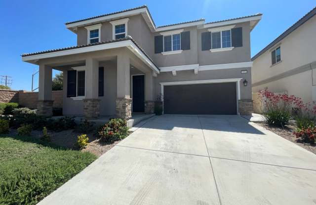5-Bedroom Home, Including In-Law Suite, in Gated Moreno Valley Community – Near Schools  Shopping photos photos