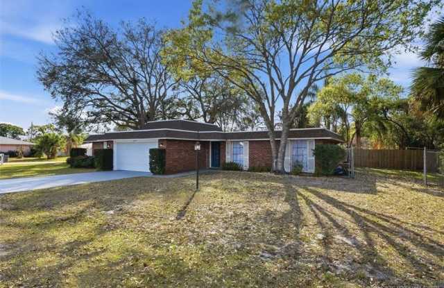 2195 43rd Avenue - 2195 43rd Avenue, Vero Beach South, FL 32966