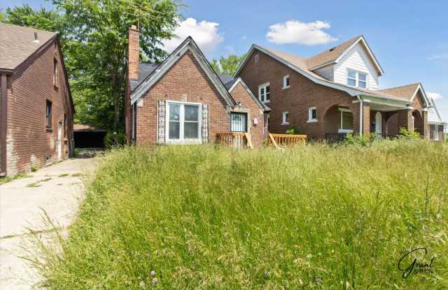 $1300 3 bedroom bungalow photos photos