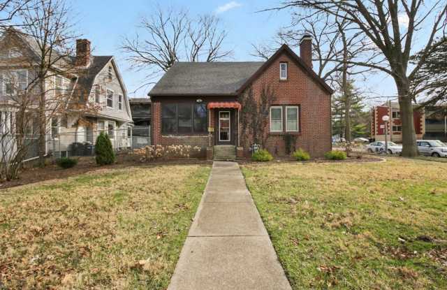 5 bed, 3 bath updated home on Campus -  AVAILABLE AUGUST 2026 photos photos