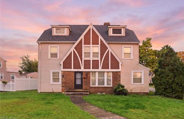 3428 Milverton Road Gallery 1