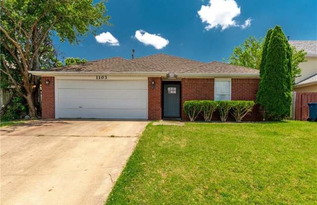 1103  SW Apache  DR photos photos