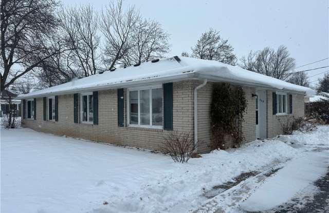 702 Park Avenue - 702 Park Avenue, Medina, NY 14103